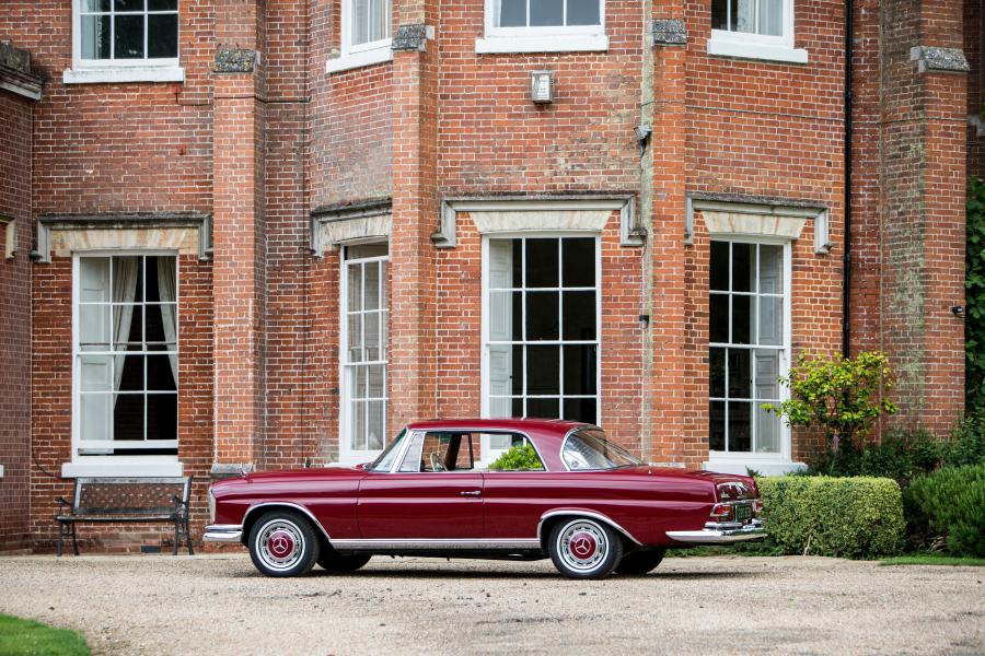  Mercedes-Benz 220 SEb Coupe (W111) 1959 года  (UK) (фото 10 из 13)